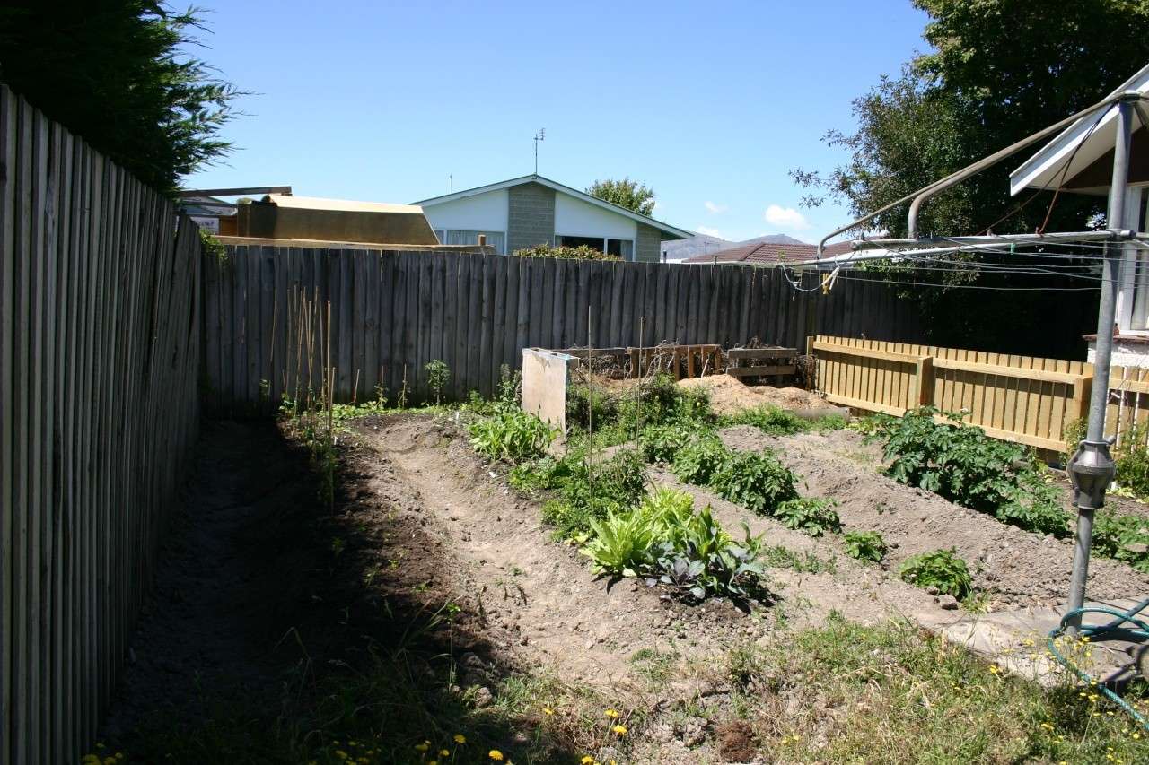 A New Zealand square foot garden Img_9910